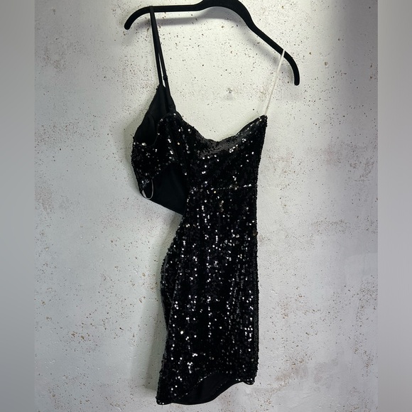Lulus Sultry Soiree Black Sequin One-Shoulder Cutout Mini Dress Size Large - Picture 4 of 9